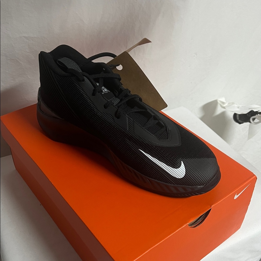 Nike G.T. Jump Academy’s (Black/White-Metallic/Silver) Size 11 Men - Picture 2 of 6